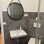 Weingut Gaestehaus Bach Lägenhet *